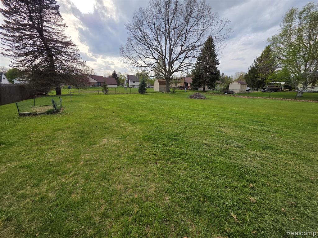 3435 Rockledge Lane, Lapeer, MI 48446 — Photo 3