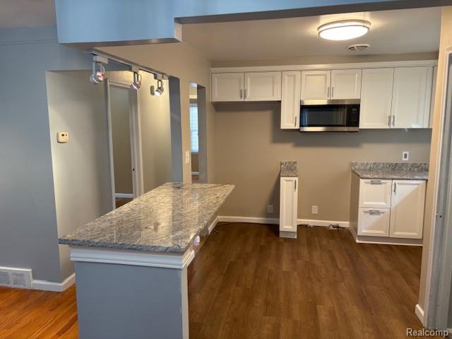 23040 Church Street, Oak Park, MI 48237 — Photo 6