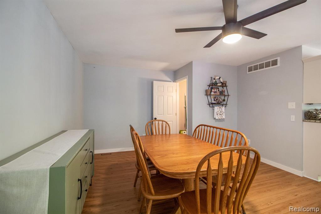 7989 LAKE CREST Drive, Ypsilanti, MI 48197 — Photo 16