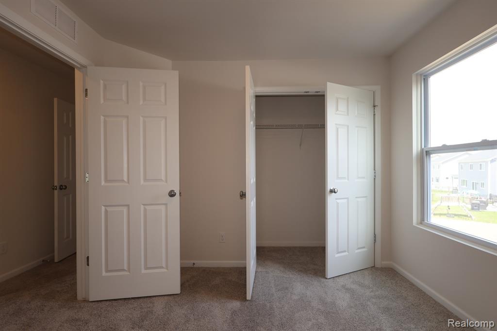 362 Hidden River W, Holly, MI 48442 — Photo 14