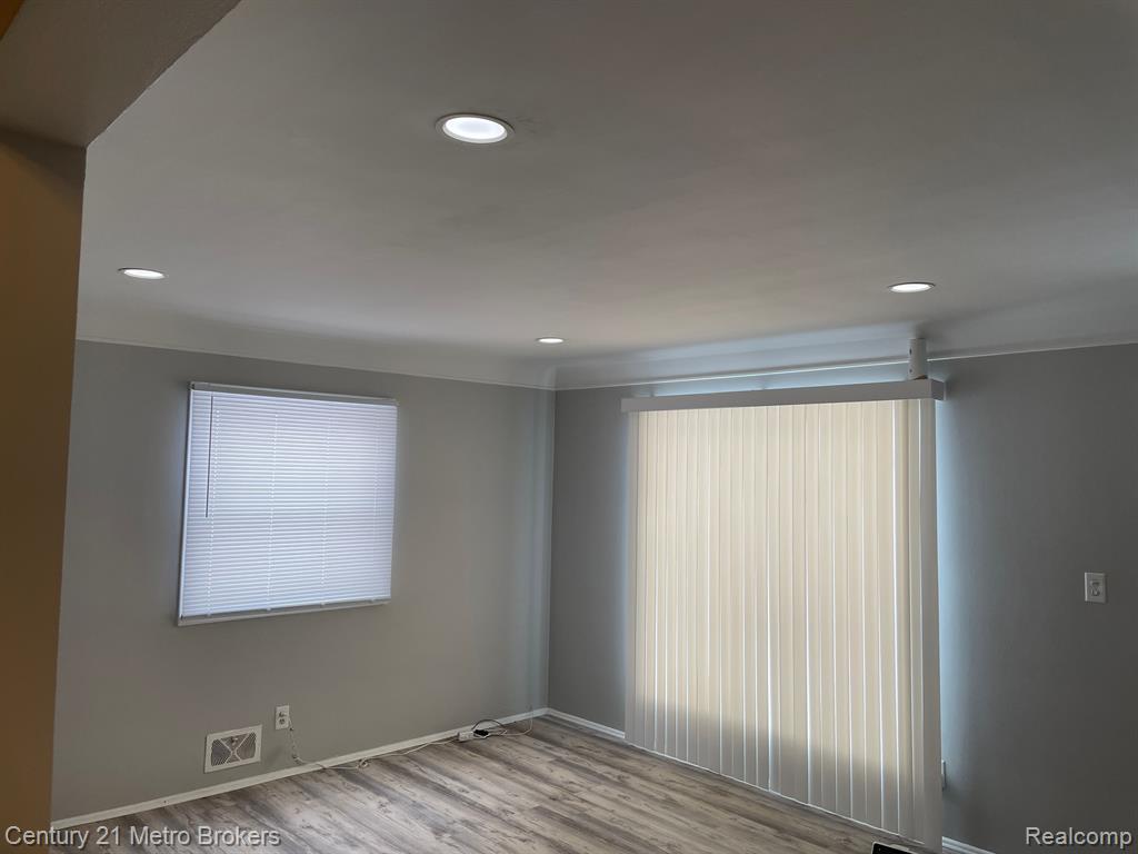 4414 TRUMBULL Drive, Flint, MI 48504 — Photo 7