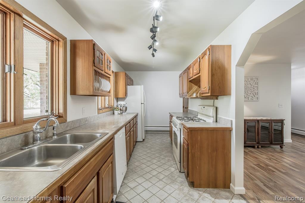5381 Metamora Road, Metamora, MI 48455 — Photo 17
