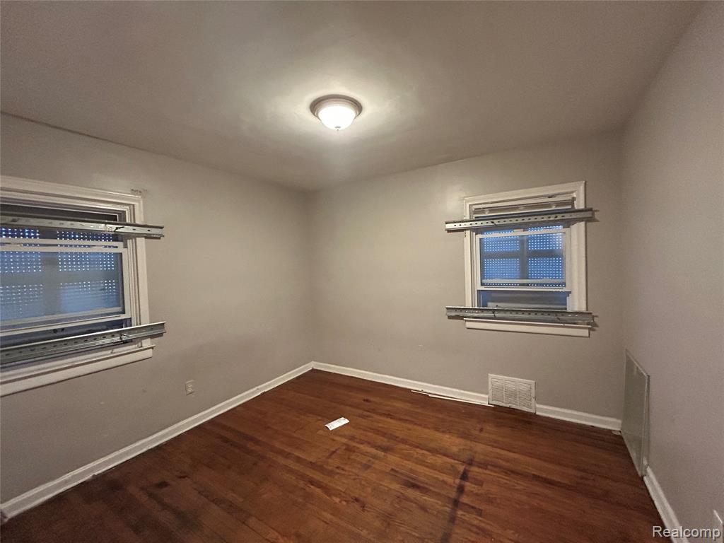 6718 Grandville Avenue, Detroit, MI 48228 — Photo 15