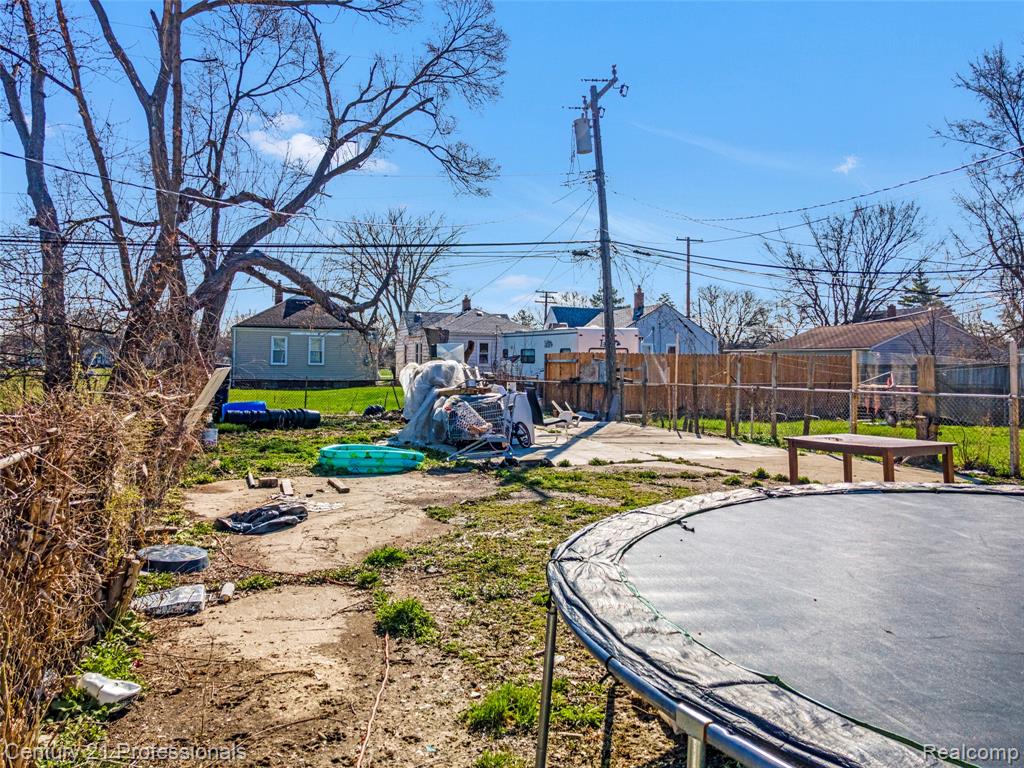 8040 Plainview Avenue, Detroit, MI 48228 — Photo 35