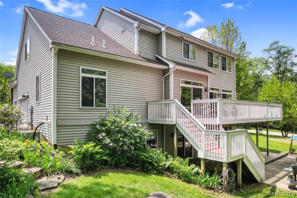 13698 Webbs Shore Drive, Gregory, MI 48137 — Photo 17