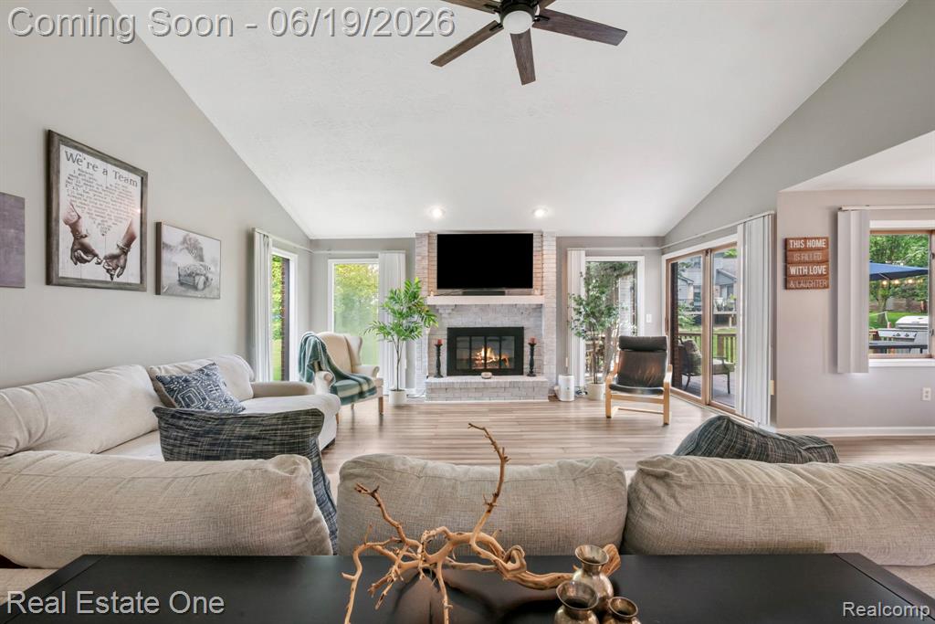 5277 Waterview Drive, West Bloomfield, MI 48323 — Photo 9