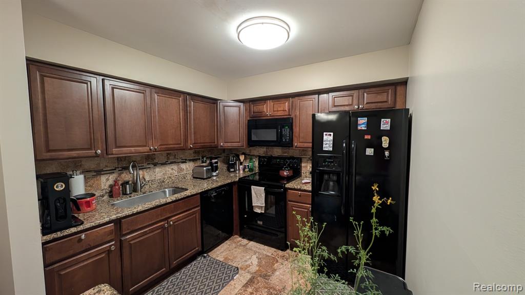 27181 Winchester Street, Brownstown, MI 48183 — Photo 12