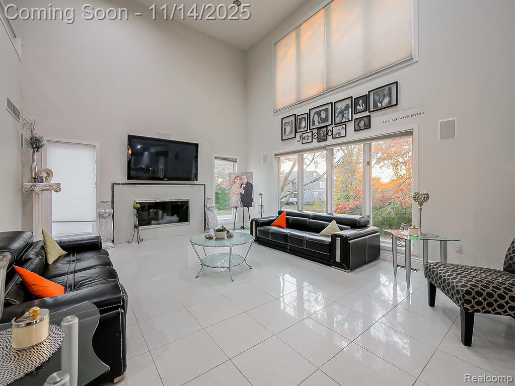 7359 Woodlore Drive, West Bloomfield, MI 48323 — Photo 5