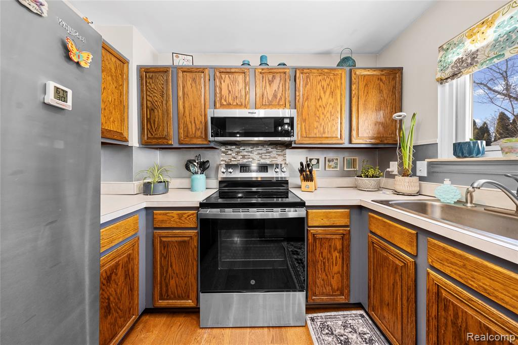 1999 Windingway Drive, Wixom, MI 48393 — Photo 8