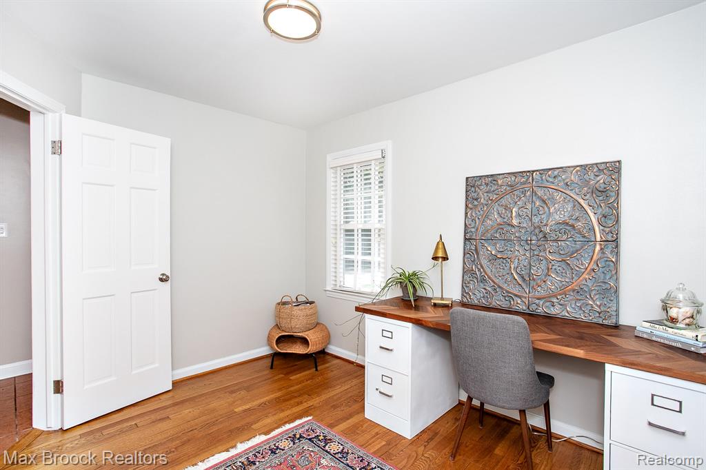 10475 Vernon Avenue, Huntington Woods, MI — Photo 18