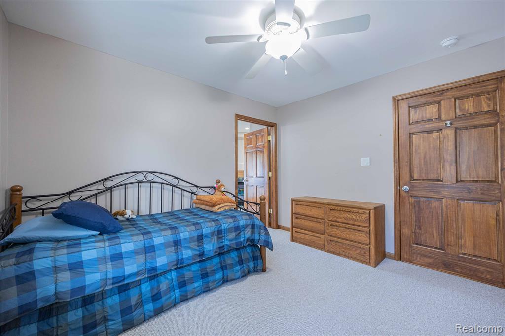 21855 Huron River Drive, New Boston, MI 48164 — Photo 31