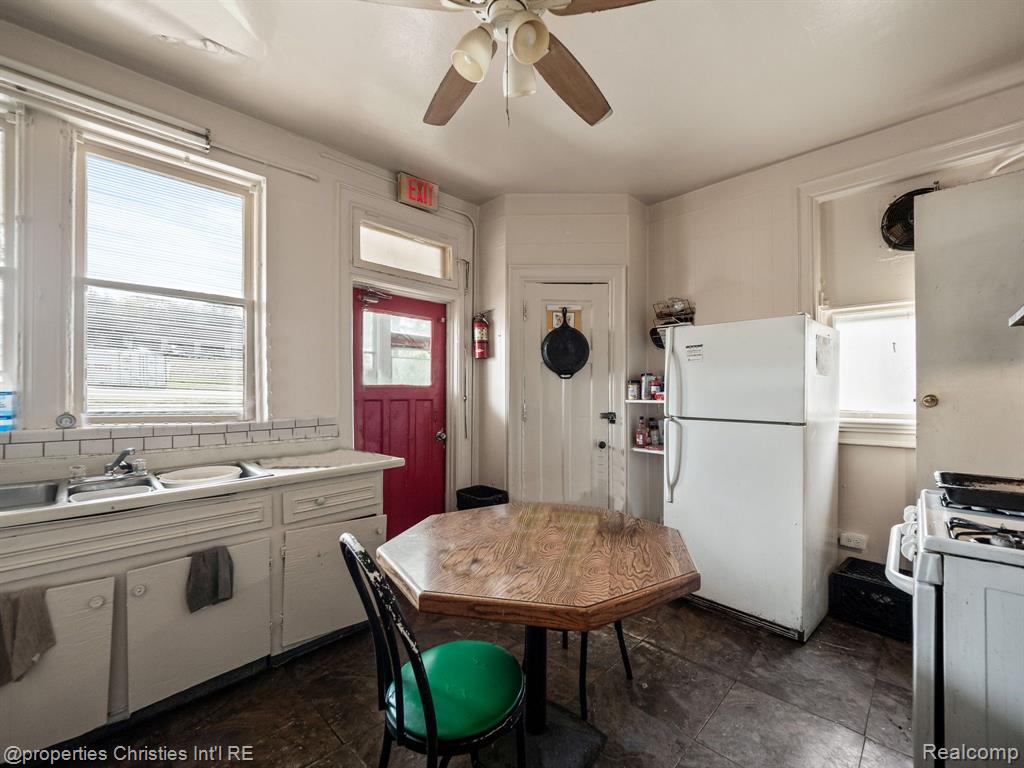 485 E GRAND Boulevard, Detroit, MI 48207 — Photo 5
