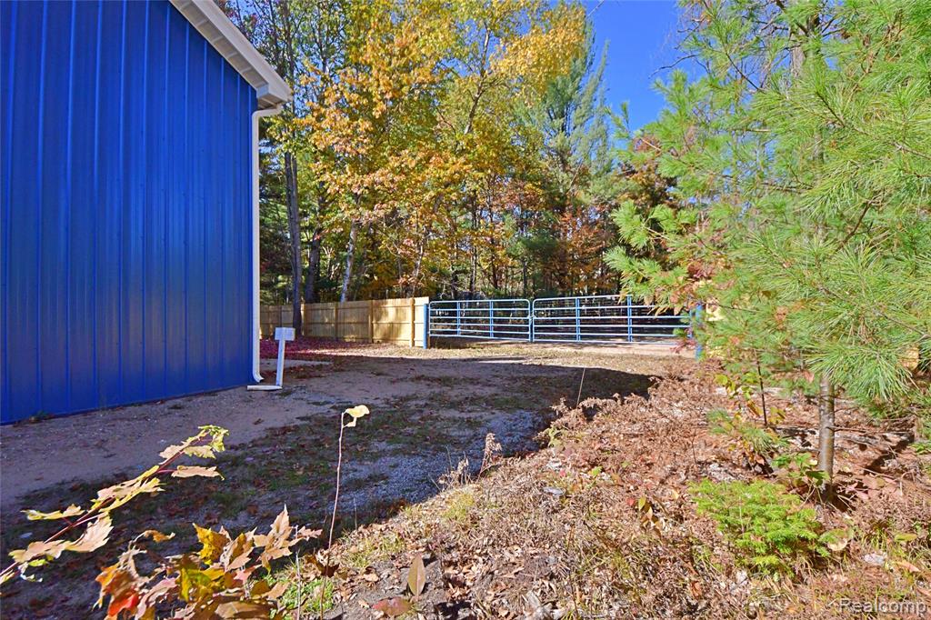 7877 Oak Road, St. Helen, MI 48656 — Photo 15