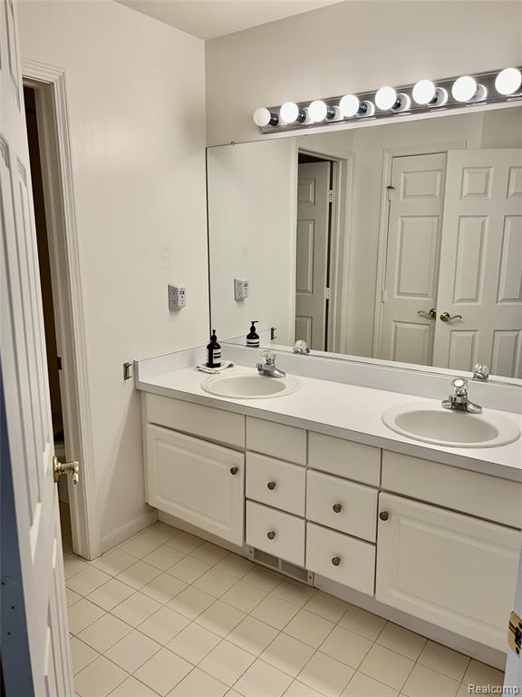 4197 Lake Forest Drive E, Ann Arbor, MI 48108 — Photo 24