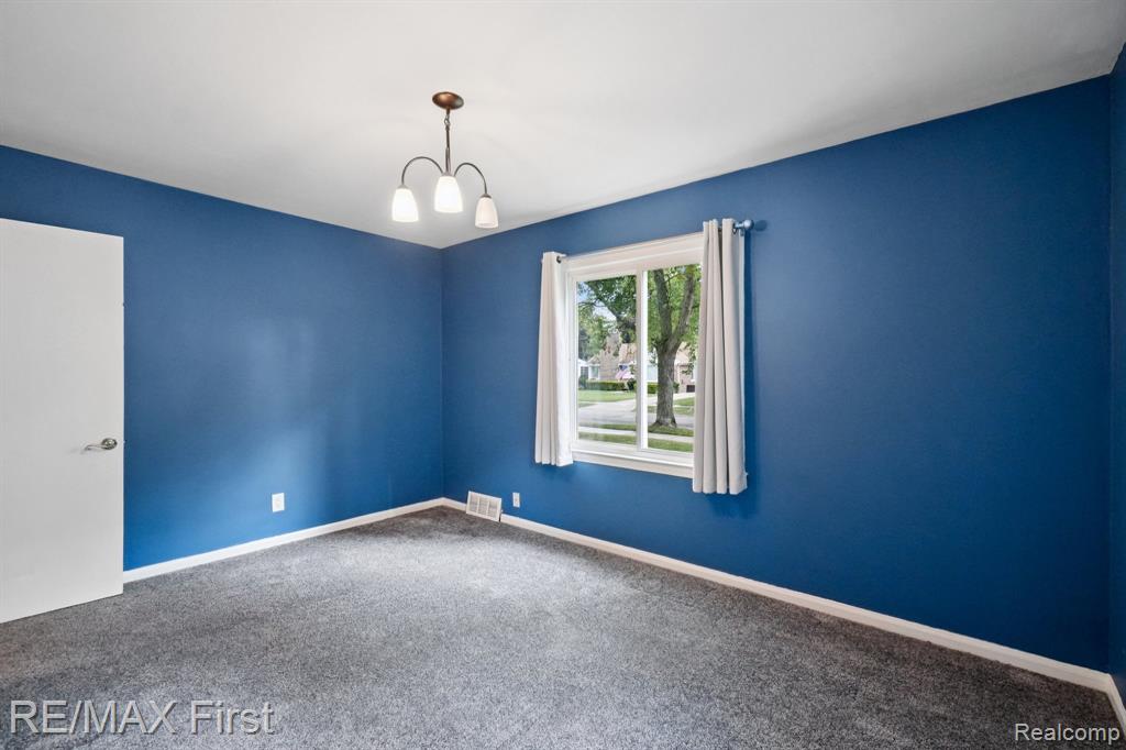 15590 Buckingham Avenue, Beverly Hills, MI 48025 — Photo 20
