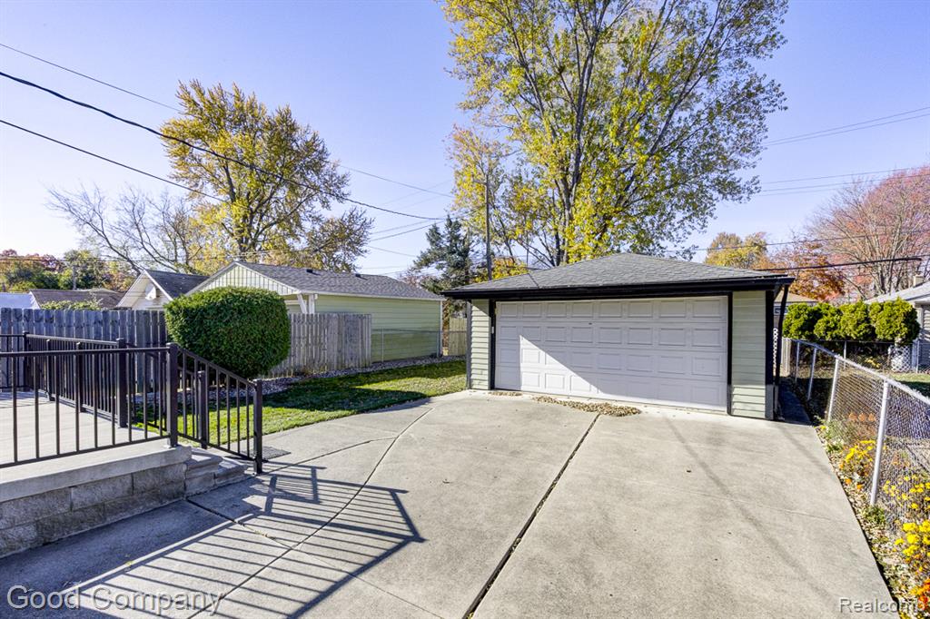 6430 Mayfair Street, Taylor, MI 48180 — Photo 33