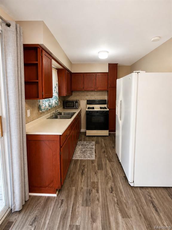 813 McKeighan Avenue, Flint, MI 48507 — Photo 7