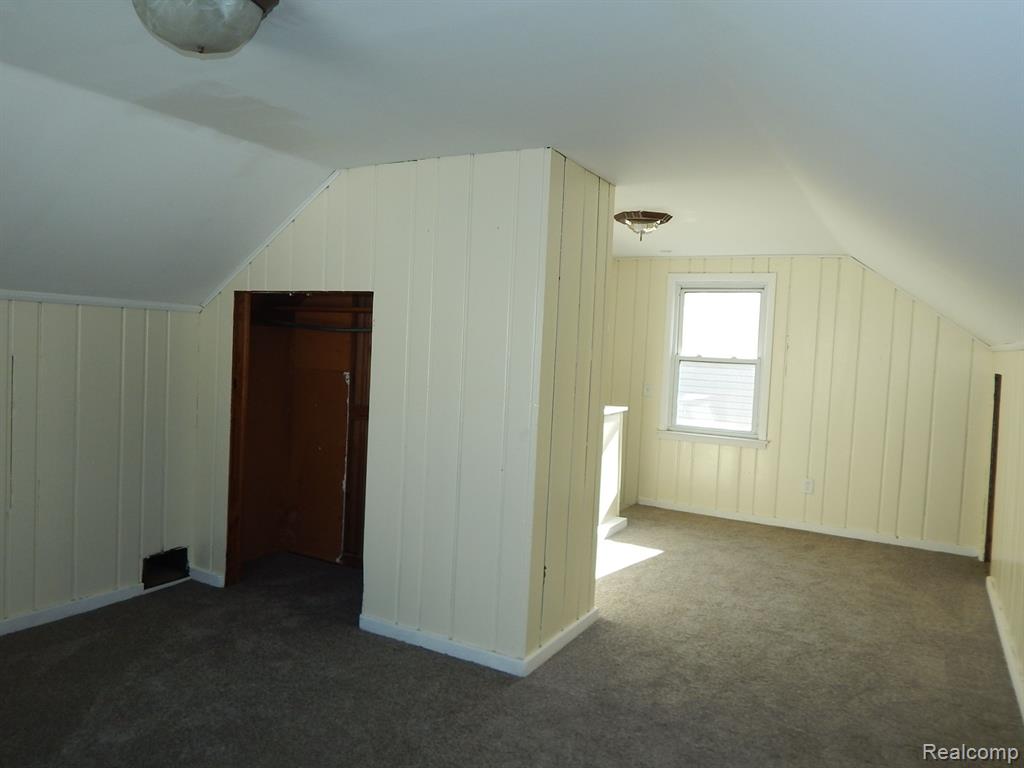6868 Norborne Avenue, Dearborn Heights, MI 48127 — Photo 14