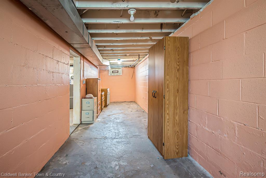333 FAIRMOUNT Street, Whitmore Lake, MI 48189 — Photo 43
