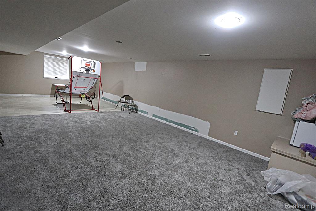 13218 MANTAUK, Belleville, MI 48111 — Photo 36