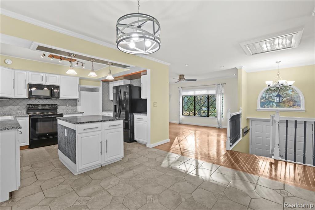 1570 Thayer Road, Ortonville, MI 48462 — Photo 9