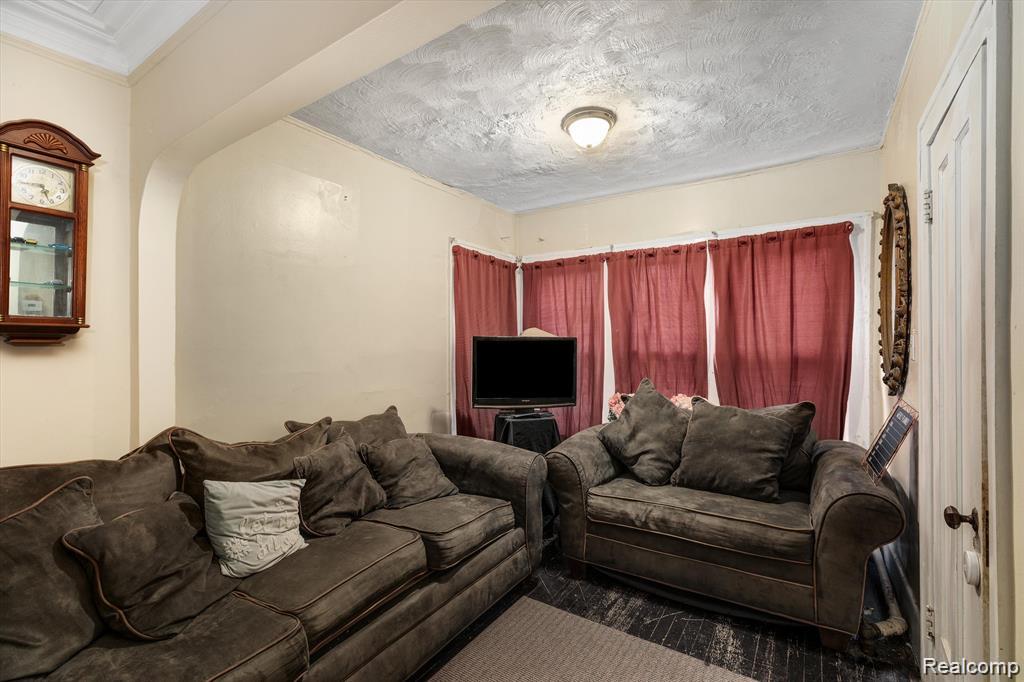 2532 LONGFELLOW Street, Detroit, MI 48206 — Photo 10
