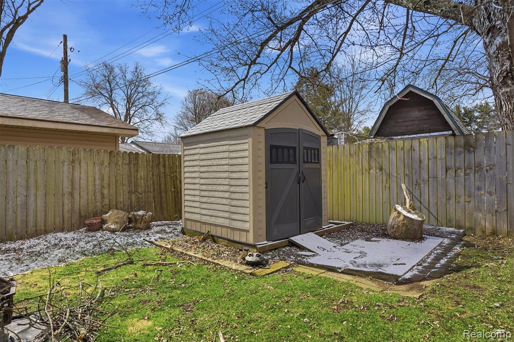 433 Haze, Pinckney, MI 48169 — Photo 20