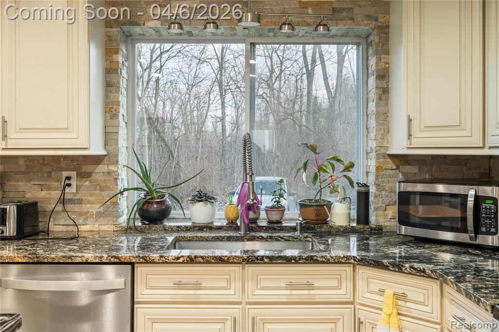 15701 Middlebelt Road, Romulus, MI 48174 — Photo 18