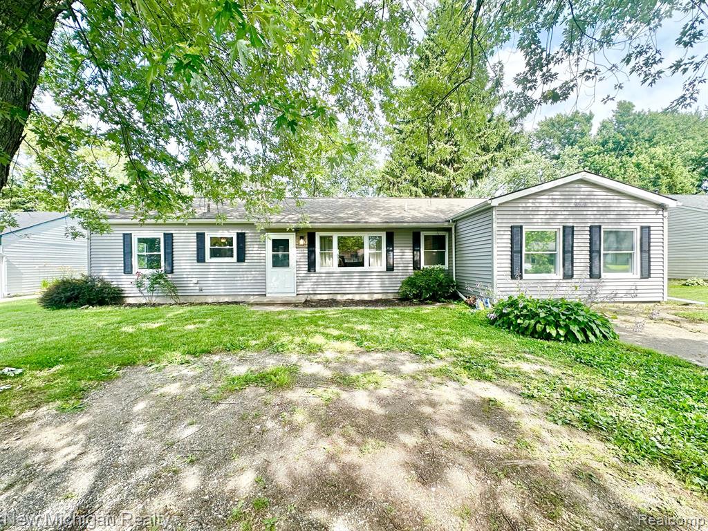 6109 WOODSDALE Drive, Grand Blanc, MI 48439 — front exterior