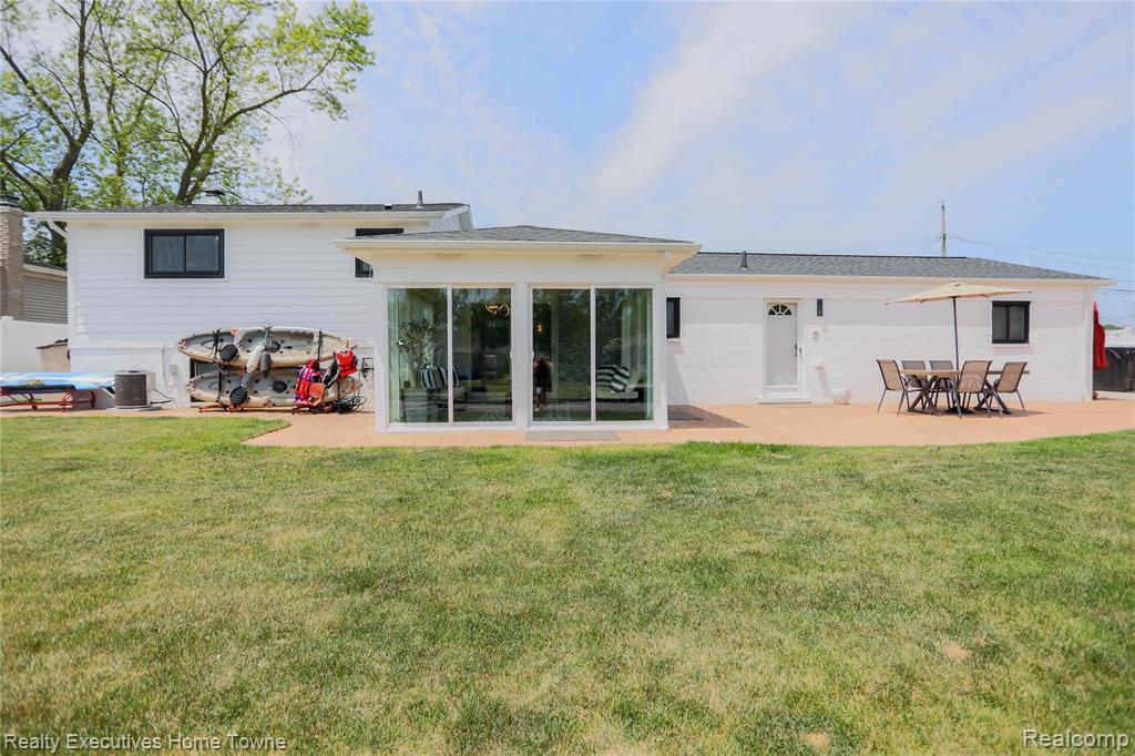 38146 Mast Street, Harrison Township, MI — Photo 3