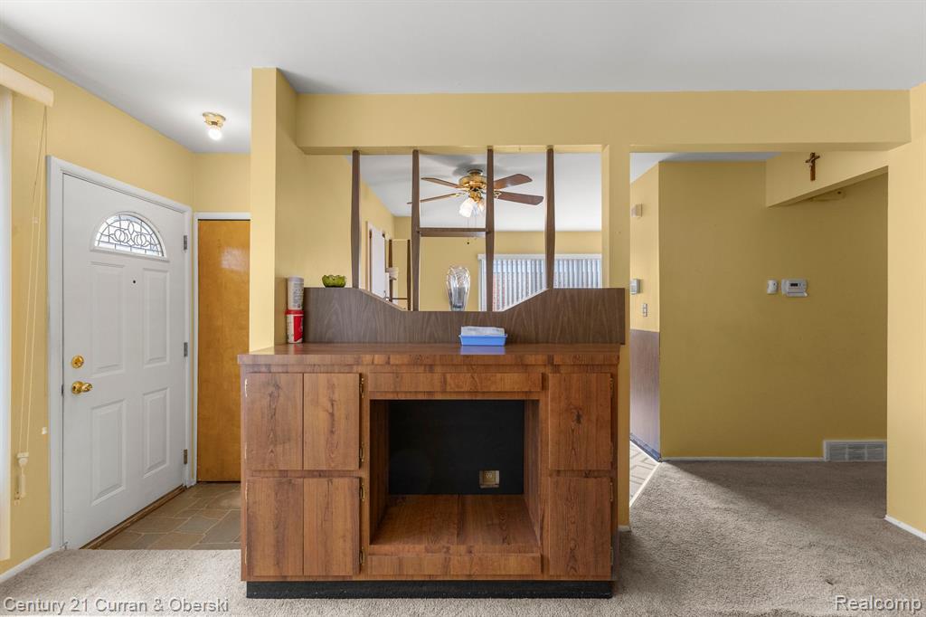 6483 COLONIAL Street, Dearborn Heights, MI 48127 — Photo 6