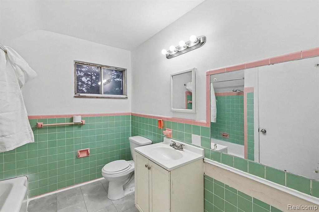 7356 Wiegand, Center Line, MI 48015 — Photo 10