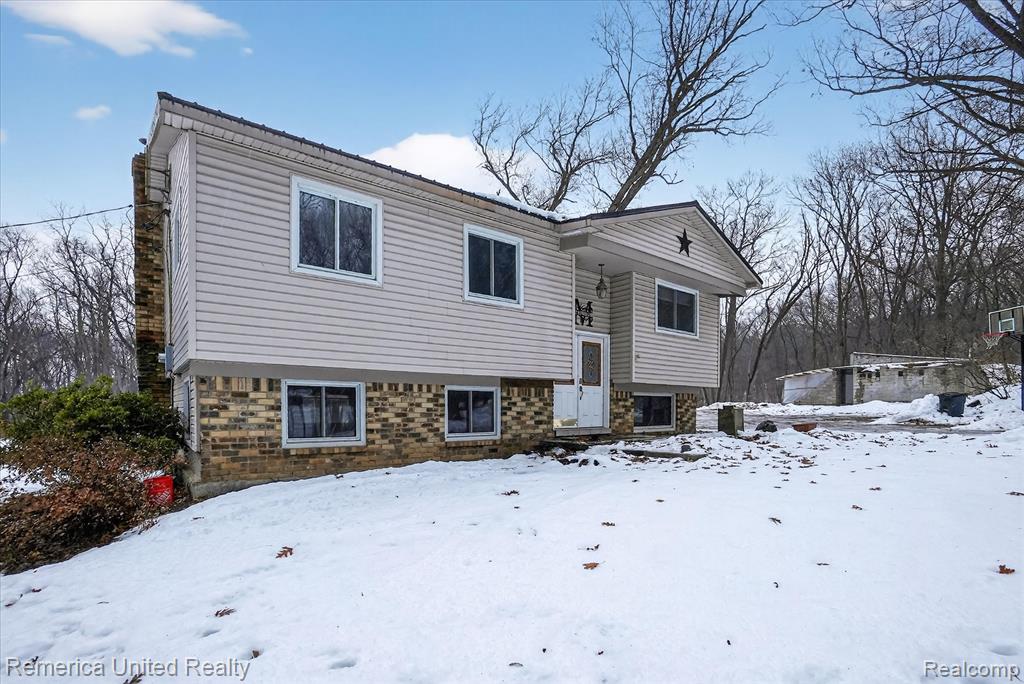 2347 Houser Road, Holly, MI 48442 — Photo 2