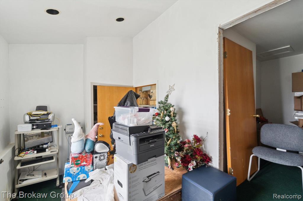 4212 LENNON Road, Flint, MI 48507 — Photo 34