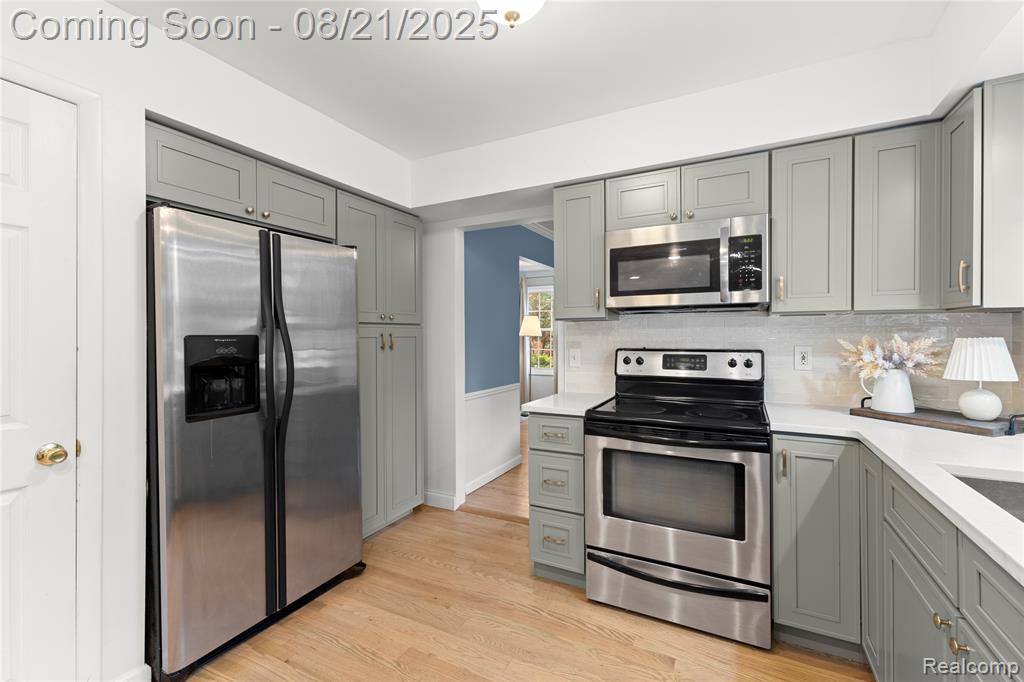 31472 Sunset Drive, Beverly Hills, MI 48025 — Photo 13