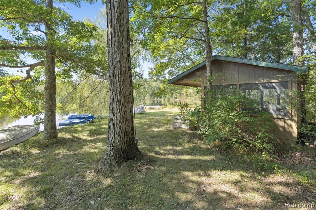 267 W Barnes Lake Road, Columbiaville, MI 48421 — Photo 33