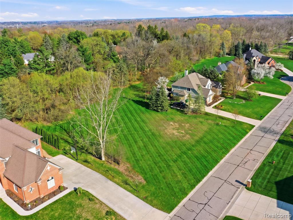 4672 Woodland Hills Drive, Rochester, MI 48306 — Photo 3