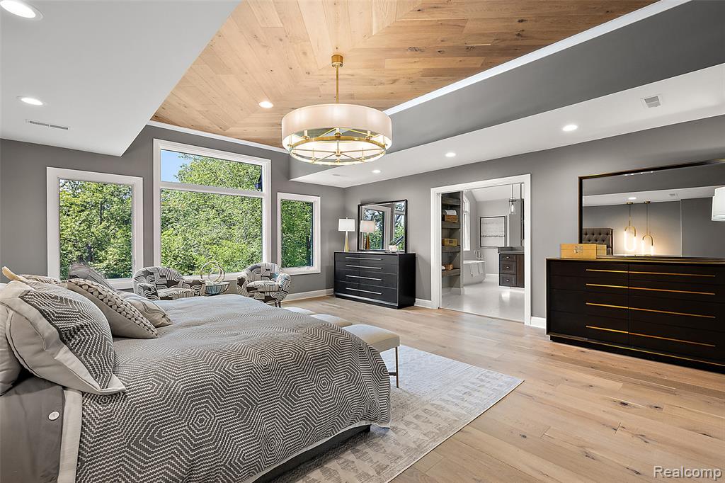 3268 Willis Drive, Oakland, MI, 48306