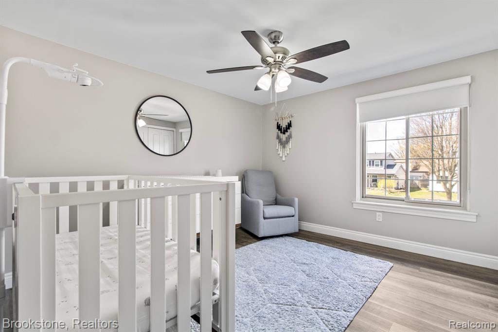 42838 FREEPORT Drive, Sterling Heights, MI 48313 — Photo 37