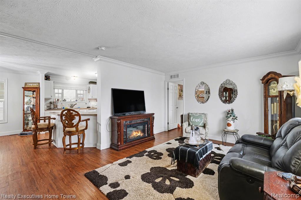 46229 Worlington Dr, Macomb, MI 48044 — Photo 6