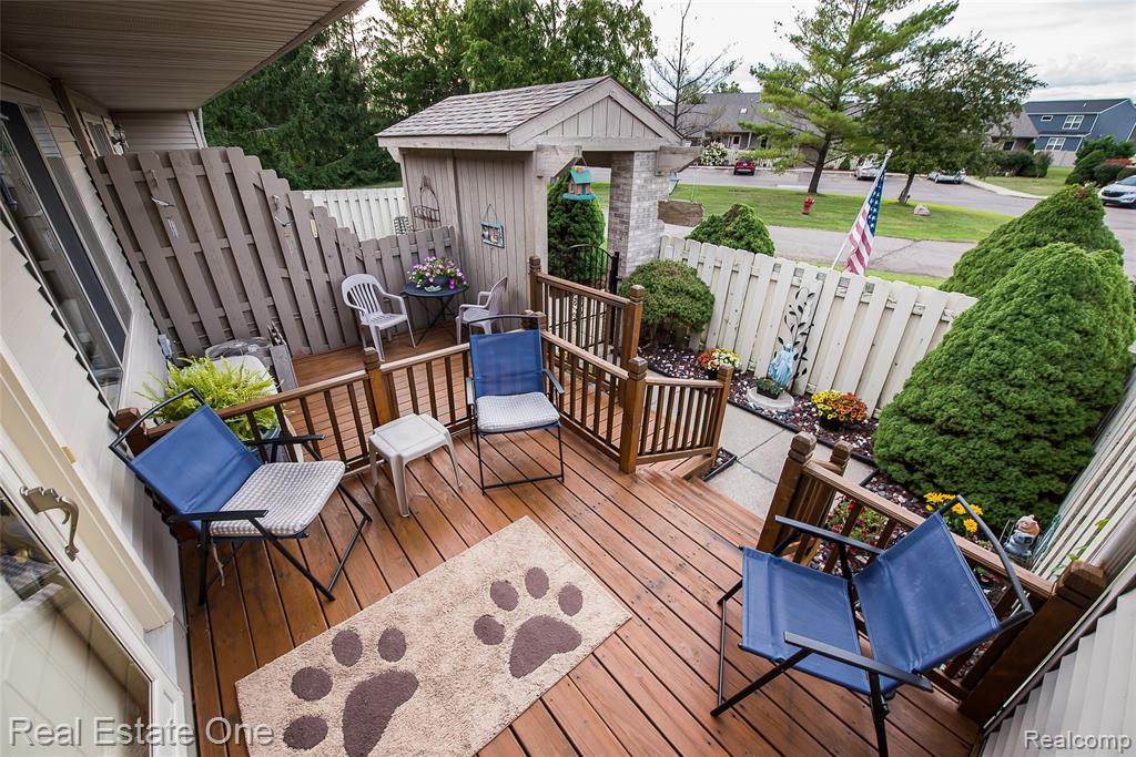 62511 RALEIGH Court, 5, South Lyon, MI 48178 — Photo 7