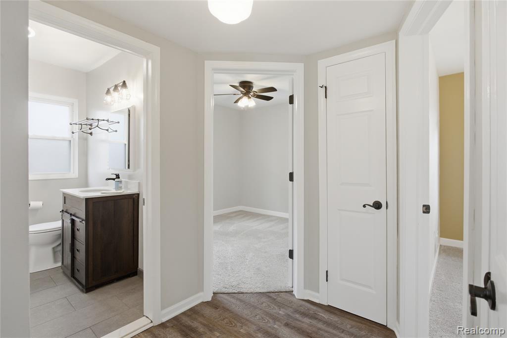 1271 E Barrett Avenue, Madison Heights, MI 48071 — Photo 16