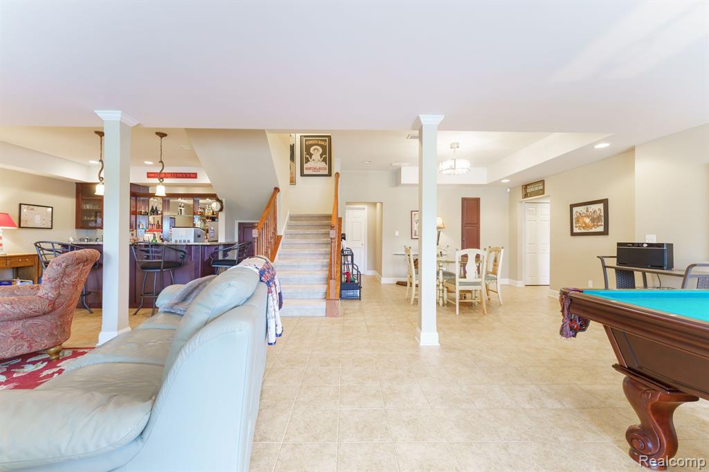 10769 CLIFFVIEW Drive, South Lyon, MI 48178 — Photo 36