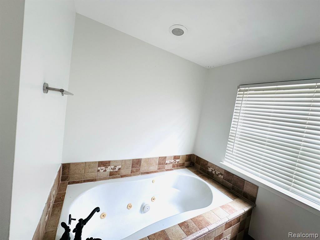 521 CHERRY GROVE Road, Canton, MI 48188 — Photo 10