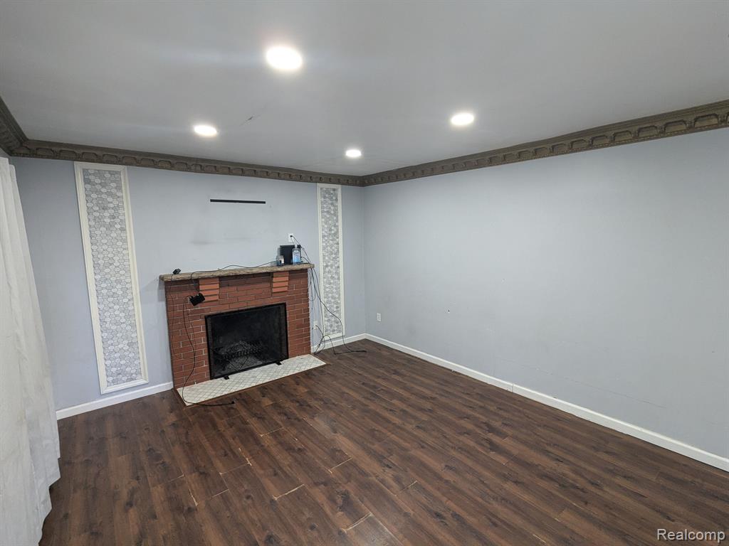 4208 CROISSANT Street, Dearborn Heights, MI 48125 — Photo 4