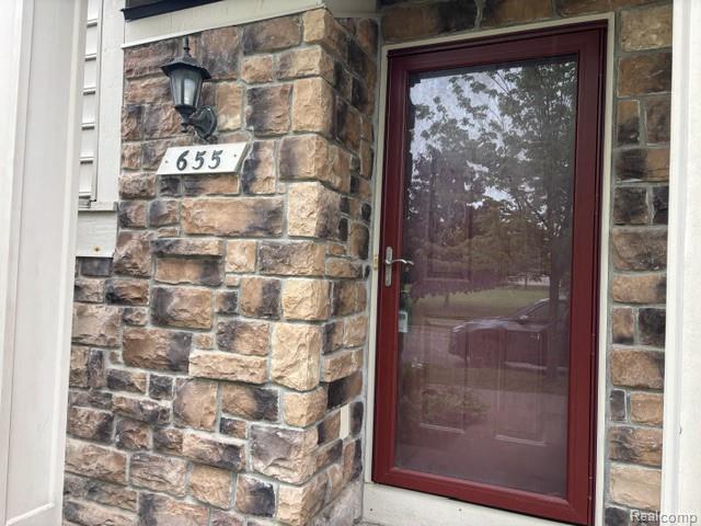 655 Lewa Downs Drive, Pontiac, MI 48341 — Photo 2