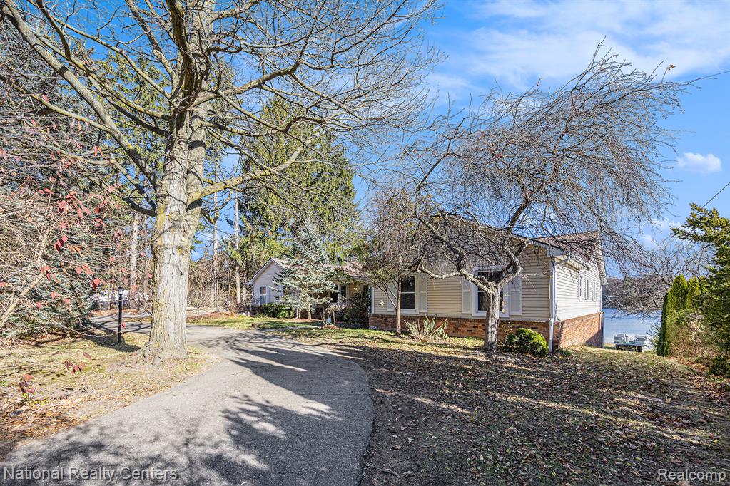 9494 Sashabaw Road, Clarkston, MI 48348 — Photo 39