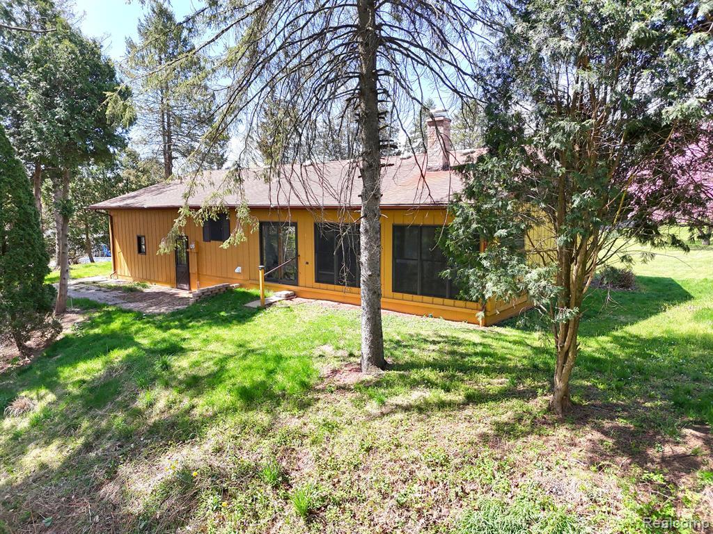 11575 Us Highway 31, Berrien Springs, MI 49103 — Photo 2