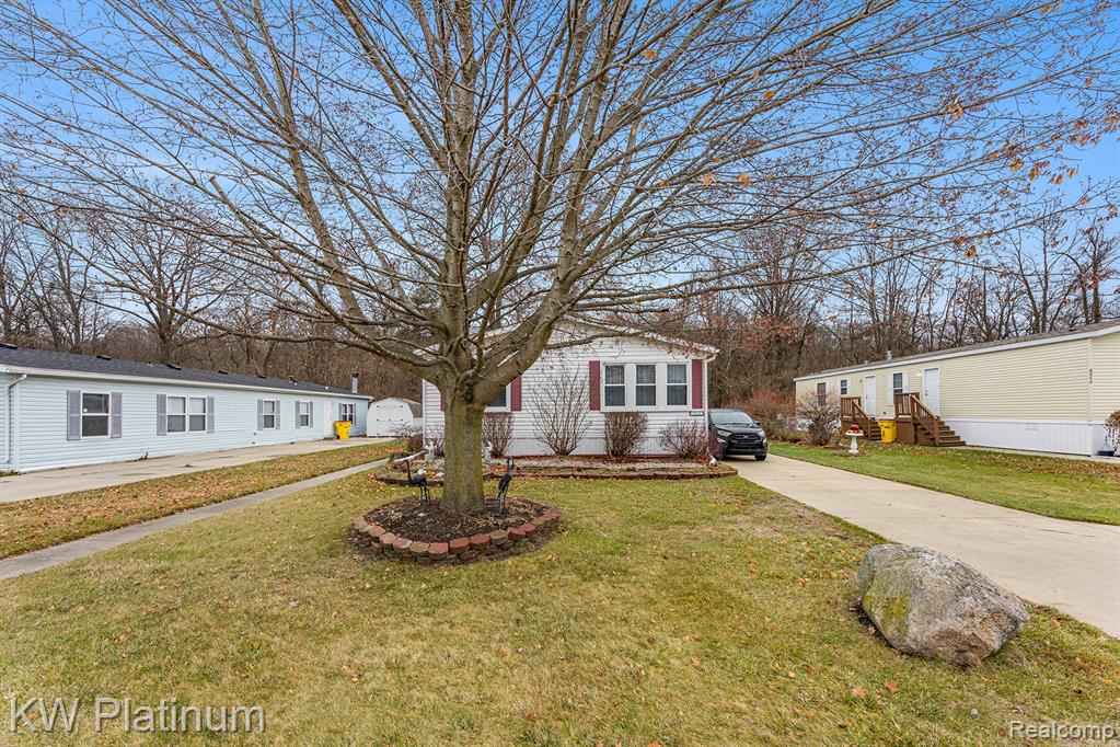 8042 Harbour Drive, Ira, MI — Photo 3