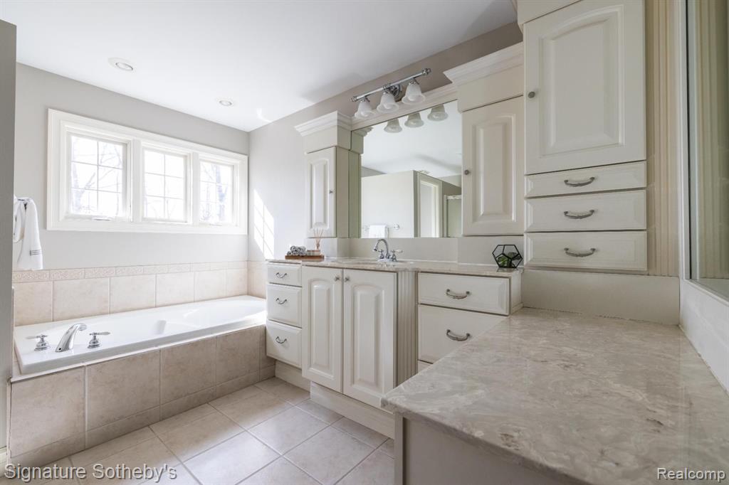 1720 S FORDNEY Road, Hemlock, MI 48626 — Photo 13